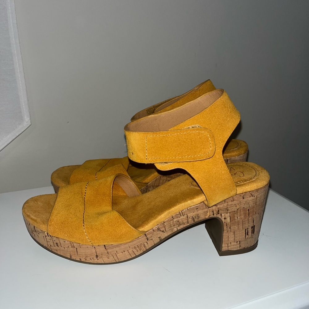Crown Vintage Yellow Platform Sandal